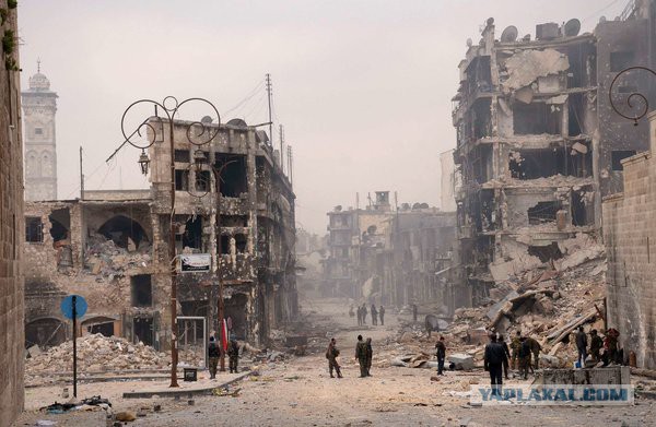 Шокирующие фото из Алеппо: убиенные кровавым режимом жители превратились в радостных зомби.