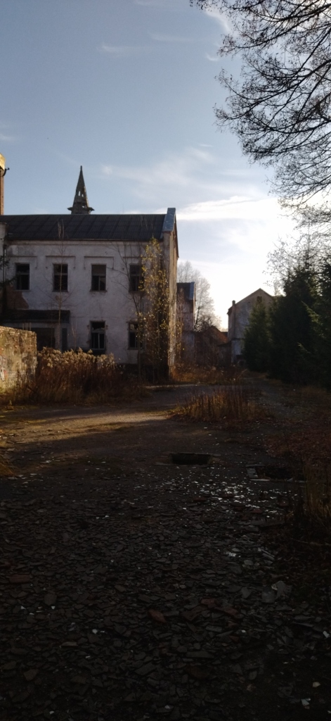 «Kosmaj Project»: фотопроект о заброшенных местах России