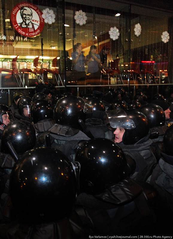 Беспорядки в Москве - продолжение возле Киевского