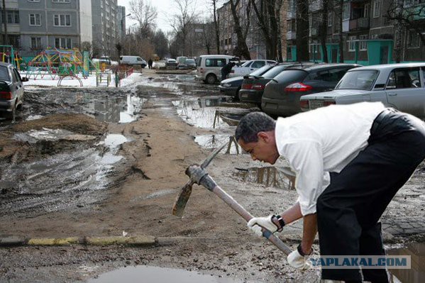 Медведев заявил о невозможности отказа от транспортного налога