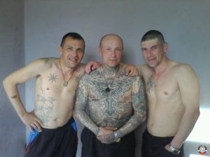 «Пиши куда хочешь! Нам всё равно ничего не будет»: Оренбургские полицейские «по недоразумению» пытали 18-летнего парня