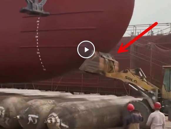 Спуск корабля на воду