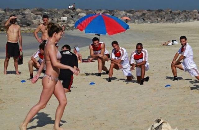 Шаловливые мужские взгляды