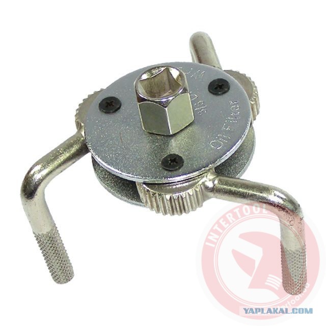 Откручиваем масляный фильтр с помощью веревки