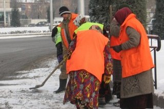 Зимой девушки особенно красивы!