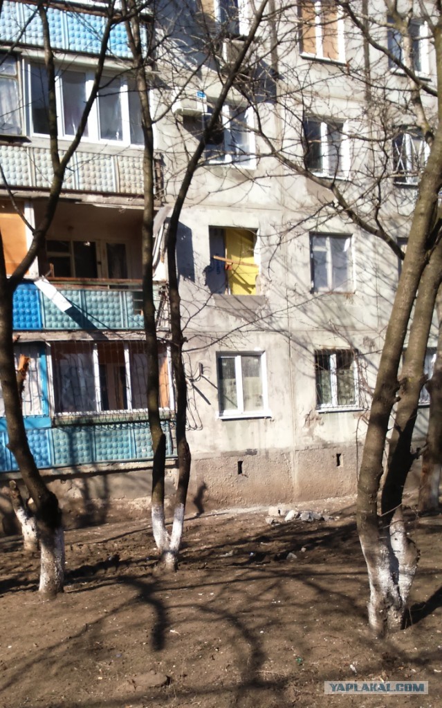 Мариуполь, МКР "Восточный", месяц спустя