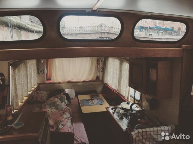 "У меня свой катер в Петербурге"