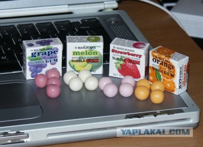 Жевательная резинка Donald и BomBibom