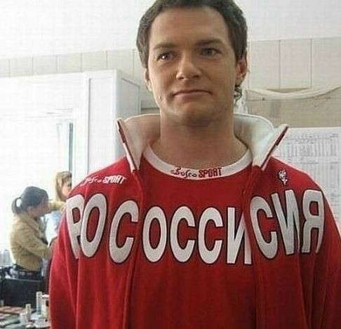 В школах Томской области запретили одежду с иностранными надписями для борьбы с радикальными идеями
