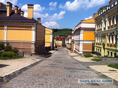 Город-призрак в центре Киева. Фоторепортаж