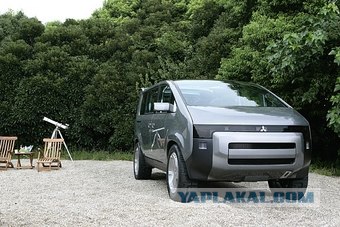 BMW представила модели i3 и i8