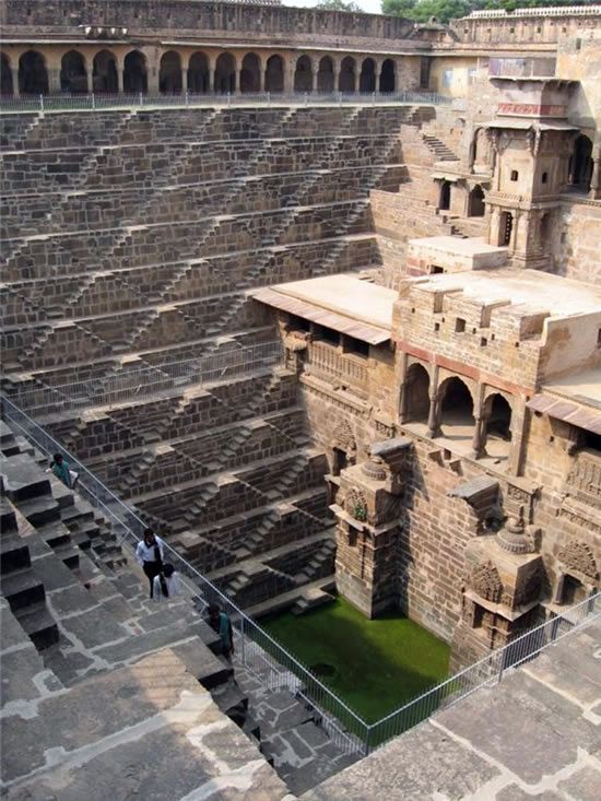 Колодец Chand Baori в Индии (26 фото)
