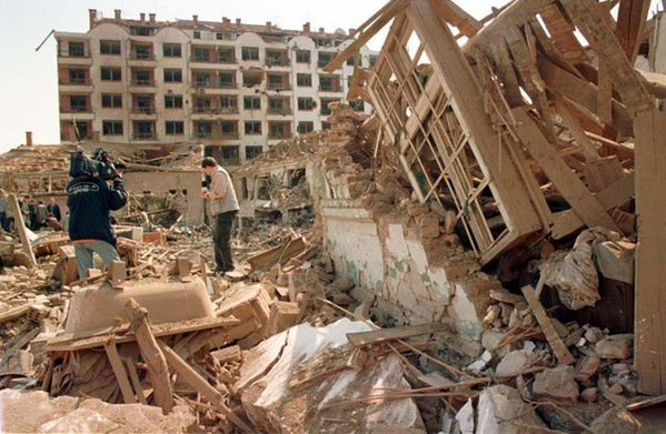 США принесли демократии сербам в марте 1999г