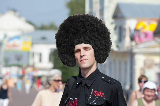 Пабло Эскобар с супругой у родственников в Саратове. 1983 год
