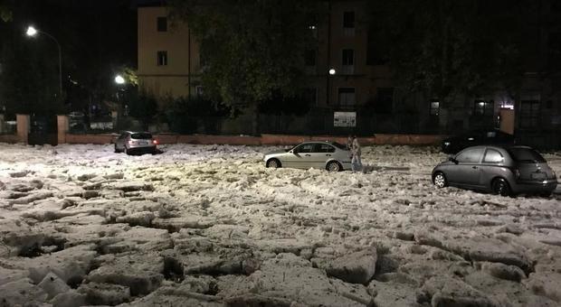 Мощная буря прошлась в Риме в центре города
