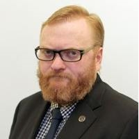 Он за анонимность в подъездах!