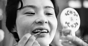 Свет мой, зеркальце, скажи, да всю правду доложи...