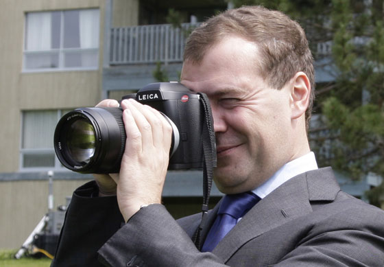 Как устроен фотообъектив за 900 тысяч рублей?