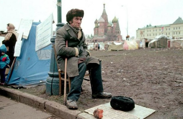 В Санкт-Петербурге сегодня на Невский проспект пускают по прописке