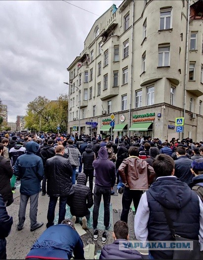Так сейчас выглядит Проспект Мира у главной мечети Москвы