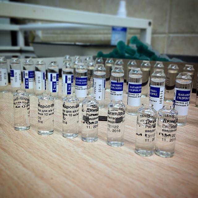 Люди в белых халатах: из инстаграма медработников