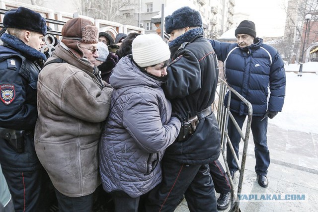 СМИ опубликовали фото давки в очереди в Третьяковскую галерею