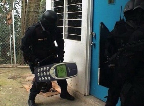 Nokia 3310 - легенды дважды не делают