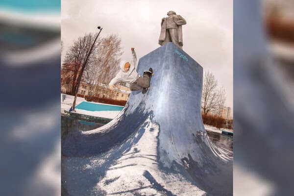 В Свердловской области сделали из памятника Ленину скейт-площадку