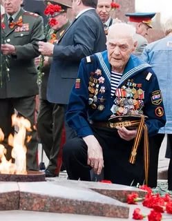 «Непокоренный»-моряк, всю войну прошагавший по земле