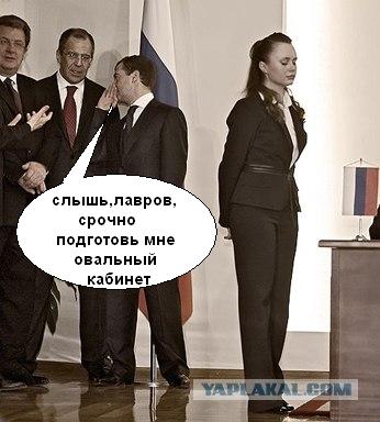 Фотожаба: О чем шептался Дмитрий...