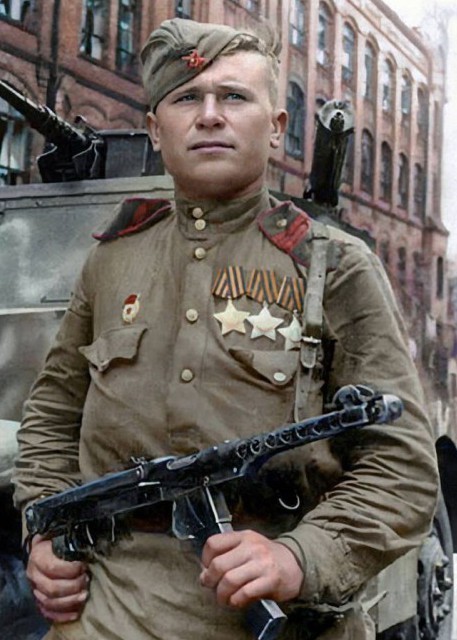 1945 год в 84 фотографиях