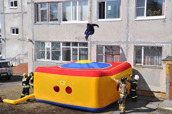 Все заблокированные в пожаре в подмосковном Фрязино сгорели заживо, погибли 9 человек