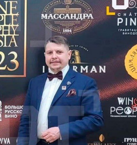 Задушивший свою жену во время БДСМ-игр сомелье из Красногорска выкладывал свои извращения в соцсети.