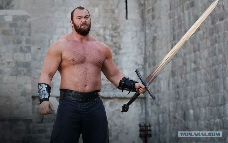 Гора из «Игры Престолов» установил немыслимый рекорд силы,вытянув с помоста 505 килограмм в становой тяге.