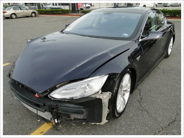 Tesla Model S какой мы её еще не видели