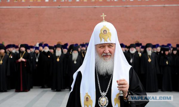 Прихожанин кузбасской церкви оплатил отпевание купюрой "банка приколов"
