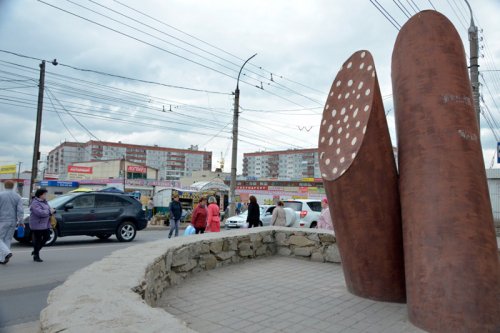 Скульптуры из городов по всему миру, которые доказывают: главное воображение!