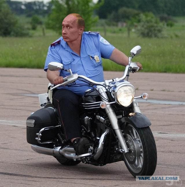 Мент на мотоцикле