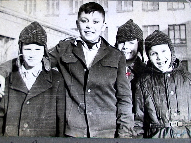Родившимся в Советском Союзе посвящается