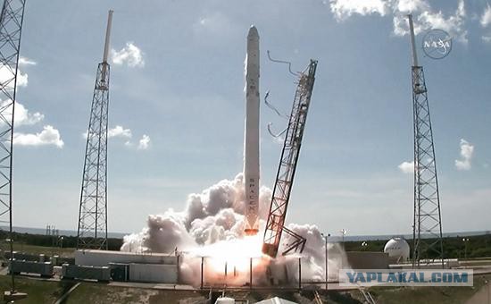 Ракета SpaceX взорвалась при старте