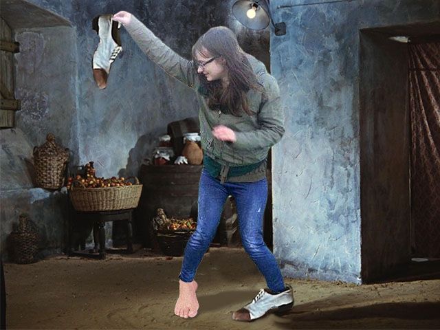 Фотожаба: Девочка с собачкой