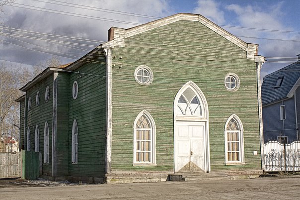 Городок наш небольшой, он с прекрасною душой...