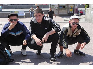 Нужно закрыть примерно 14 тысяч скважин