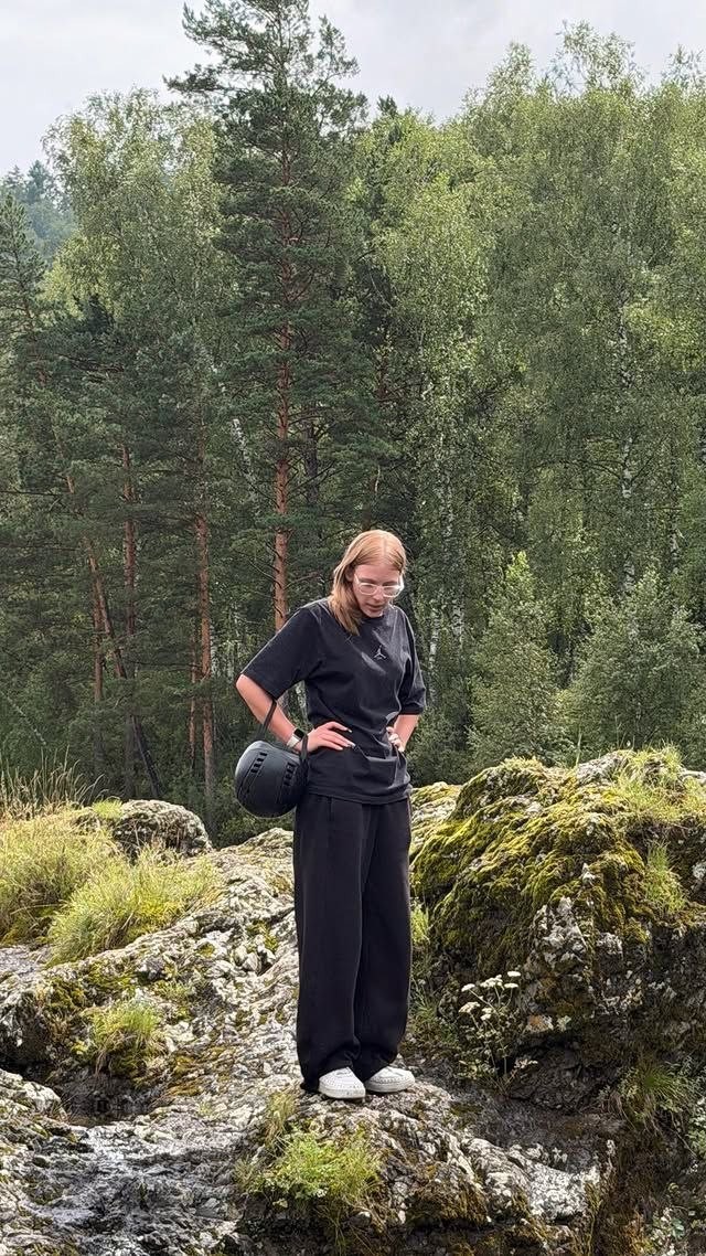 Один четверых тянет