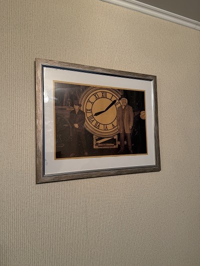 До прихода жены с работы осталось..