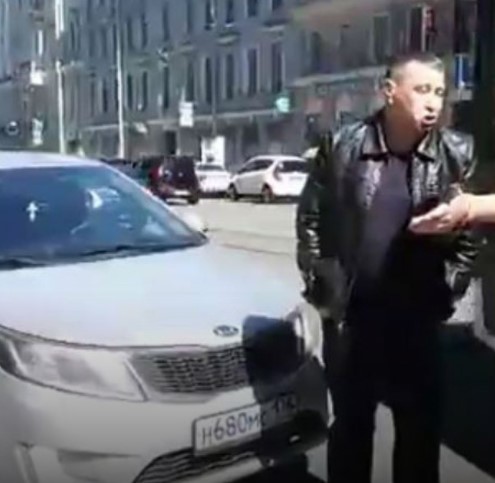 Нападение автохама на девушку на Литейном