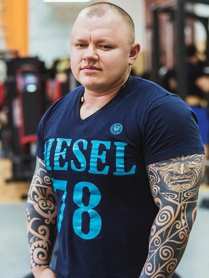 Женский турнир по бодибилдингу в Великобритании.