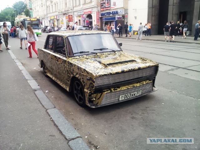 Автомобилист продает тюнингованную «копейку»