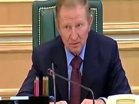Чиновники Минпросвещения России создали список экспертов, которые будут решать, какие песни будут изучать российские школьники