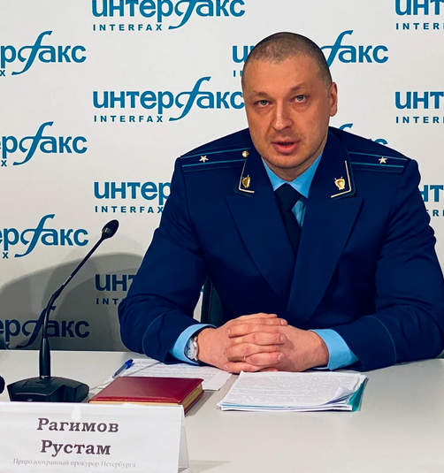 В Питере прокурор отменил уголовное дело, возбужденное СК против таджика, избившего пенсионера в автобусе. СК повторно возбудил дело